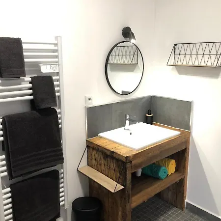 Le Jardin Des Bosquets Nyaraló *